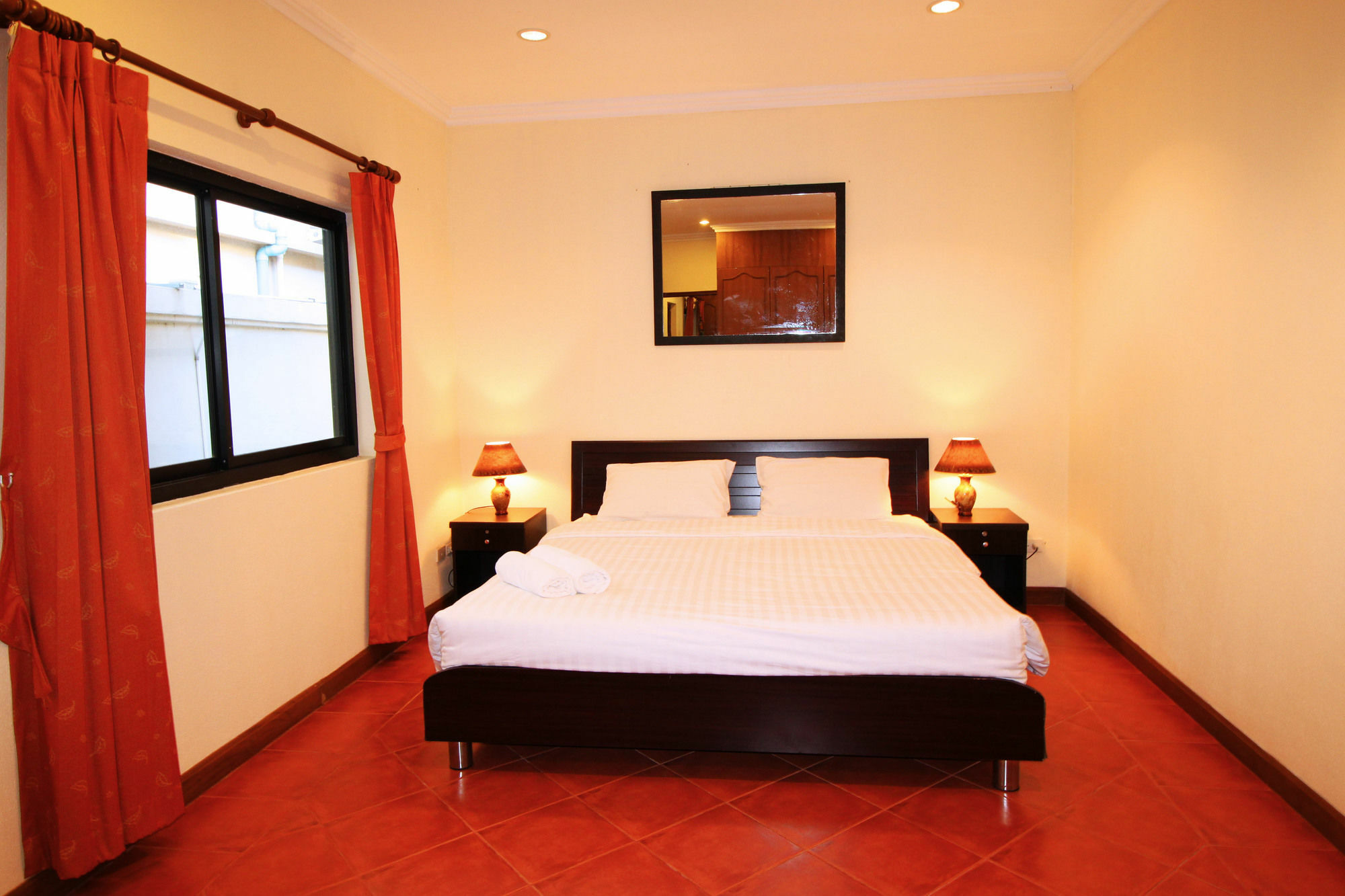 Cosy Beach Pool Villas By Pattaya Sunny Rentals Exterior photo