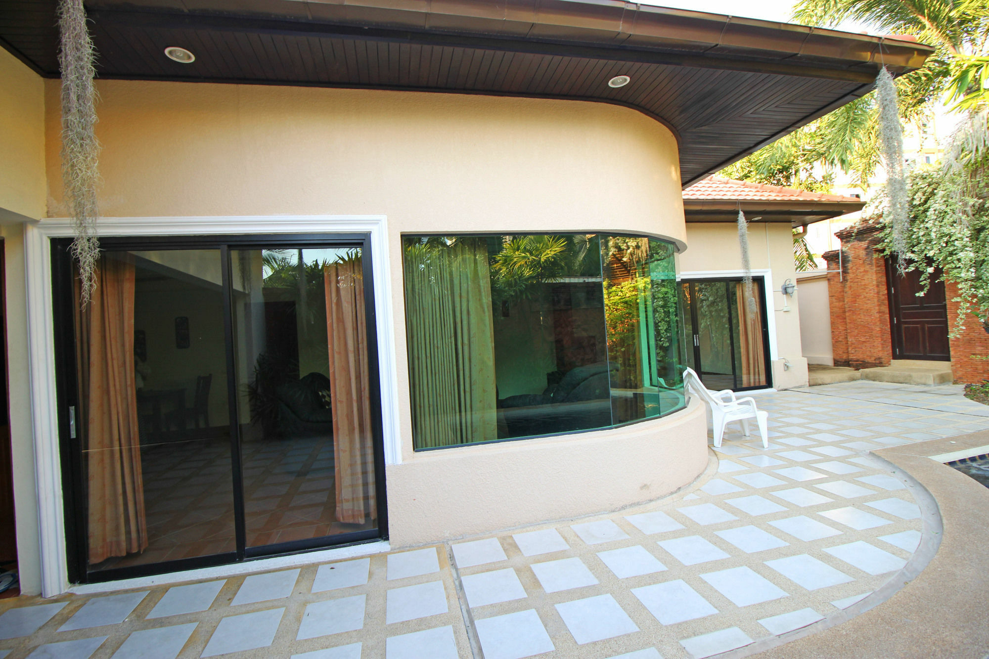Cosy Beach Pool Villas By Pattaya Sunny Rentals Exterior photo