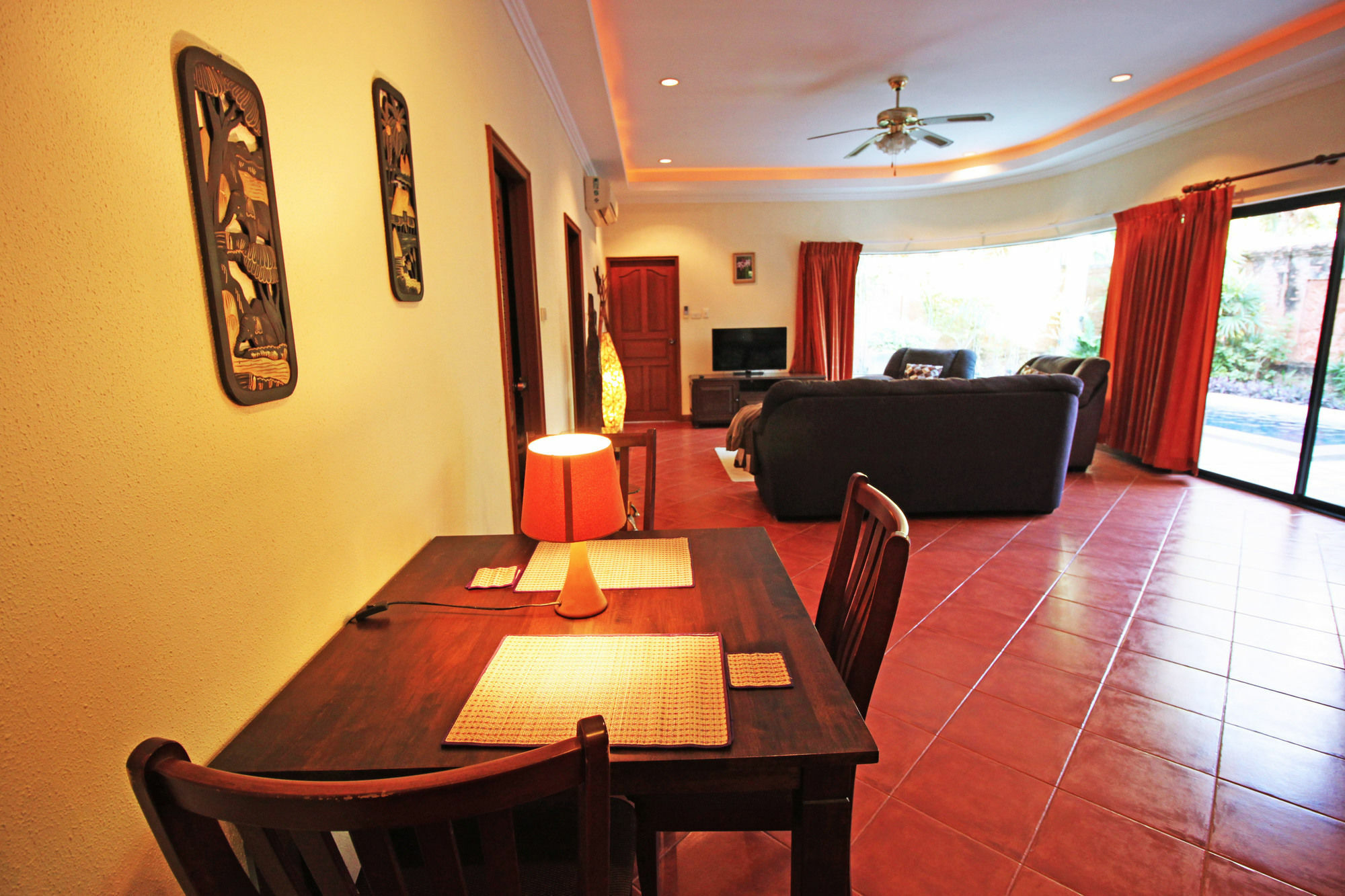 Cosy Beach Pool Villas By Pattaya Sunny Rentals Exterior photo